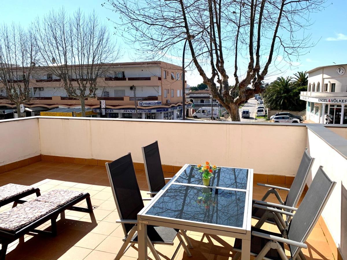 Edifici Violetta Apartment Empuriabrava Exterior photo