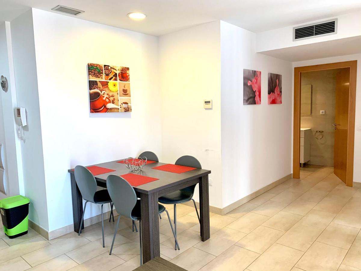 Edifici Violetta Apartment Empuriabrava Exterior photo