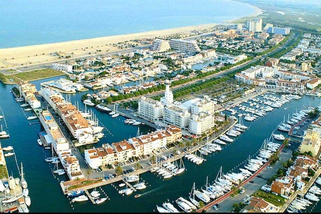 Edifici Violetta Apartment Empuriabrava Exterior photo