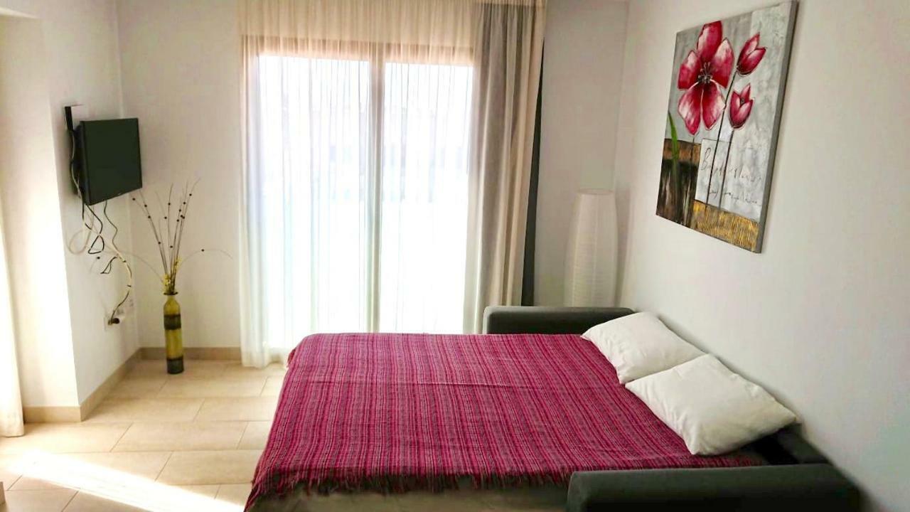 Edifici Violetta Apartment Empuriabrava Exterior photo